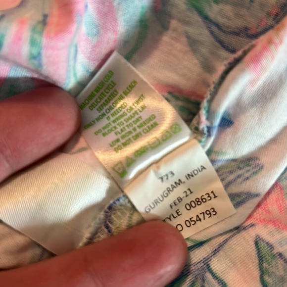 LILLY PULITZER Size XXS TankDress
Pom-Poms Floral 100% Cotton Pullovers $159NEW - Picture 9 of 13